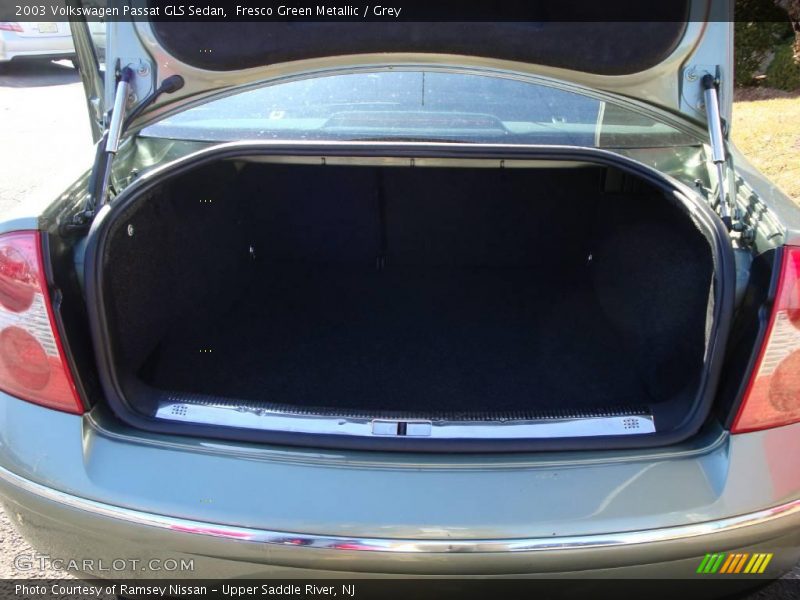 Fresco Green Metallic / Grey 2003 Volkswagen Passat GLS Sedan