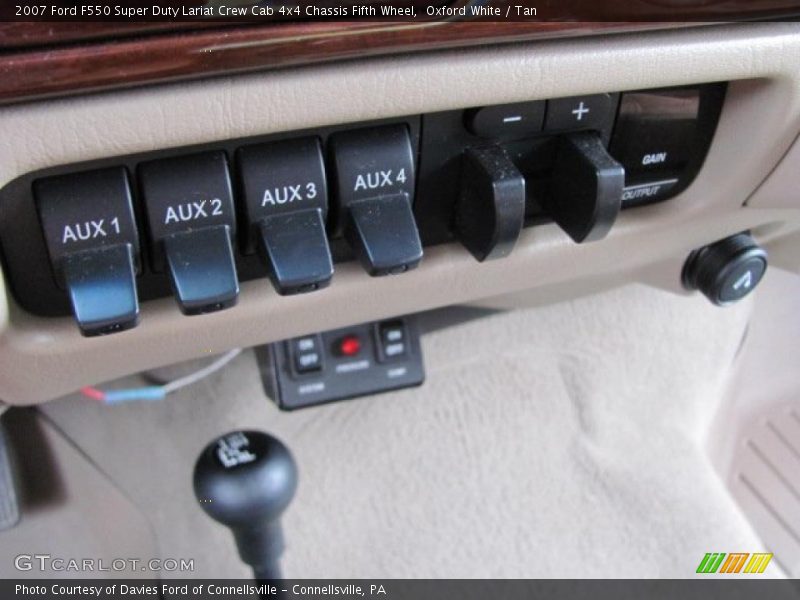 Oxford White / Tan 2007 Ford F550 Super Duty Lariat Crew Cab 4x4 Chassis Fifth Wheel