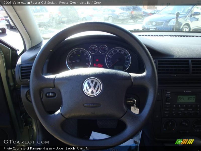 Fresco Green Metallic / Grey 2003 Volkswagen Passat GLS Sedan