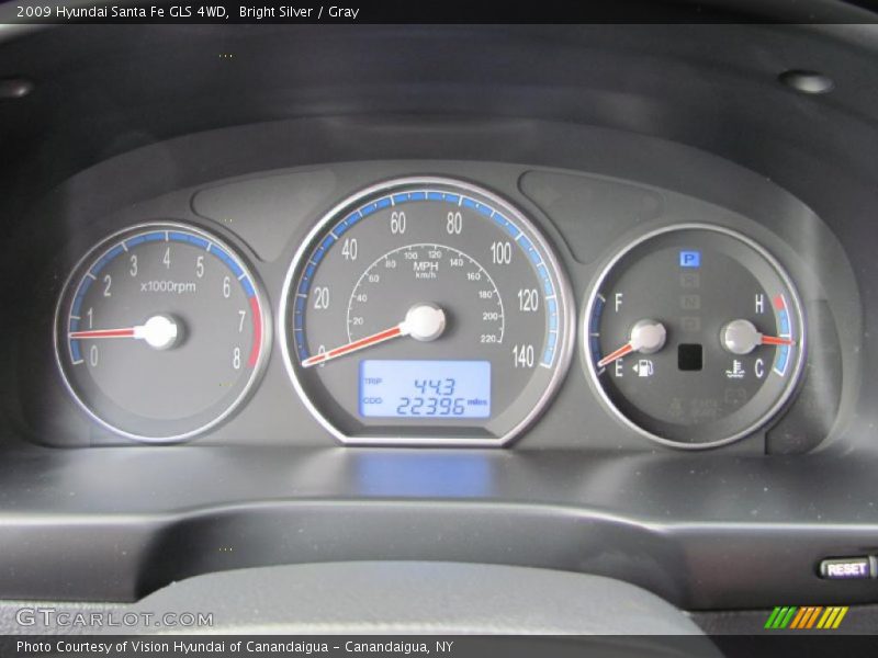 Bright Silver / Gray 2009 Hyundai Santa Fe GLS 4WD