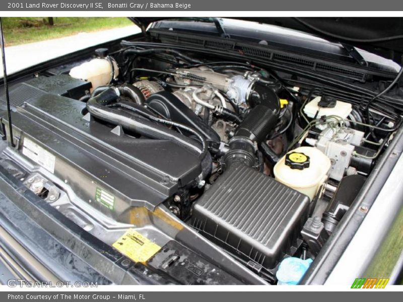 Bonatti Gray / Bahama Beige 2001 Land Rover Discovery II SE