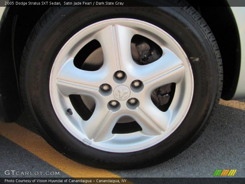 Satin Jade Pearl / Dark Slate Gray 2005 Dodge Stratus SXT Sedan