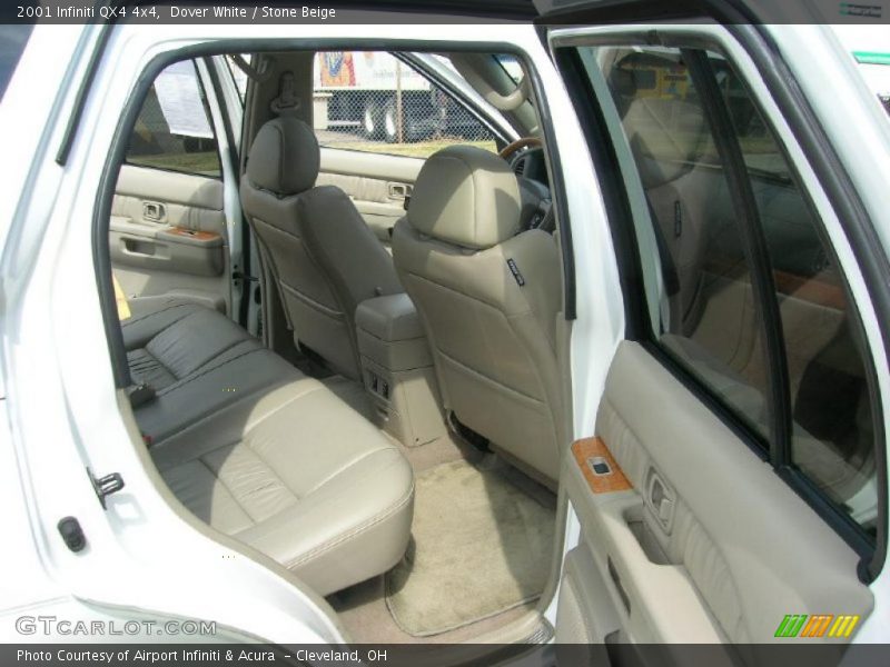 Dover White / Stone Beige 2001 Infiniti QX4 4x4