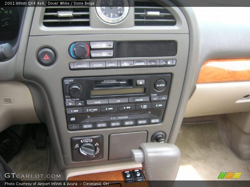 Dover White / Stone Beige 2001 Infiniti QX4 4x4