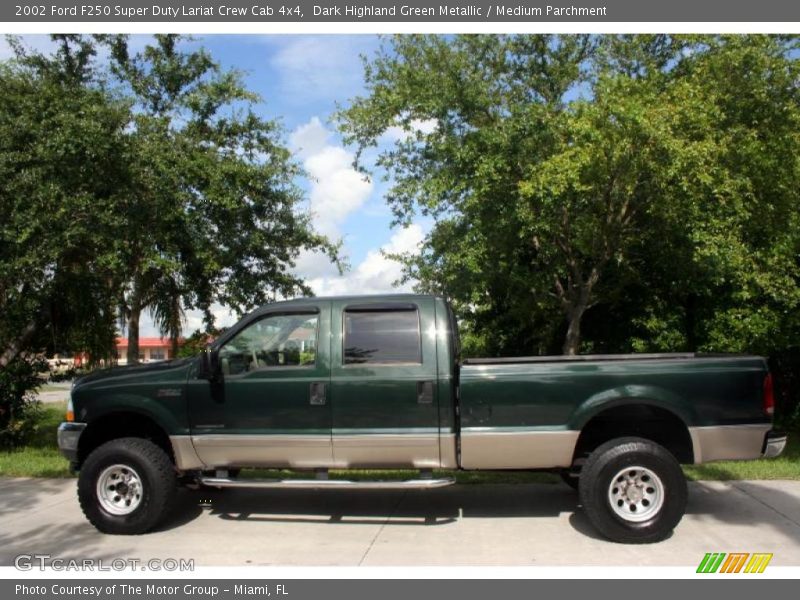 Dark Highland Green Metallic / Medium Parchment 2002 Ford F250 Super Duty Lariat Crew Cab 4x4