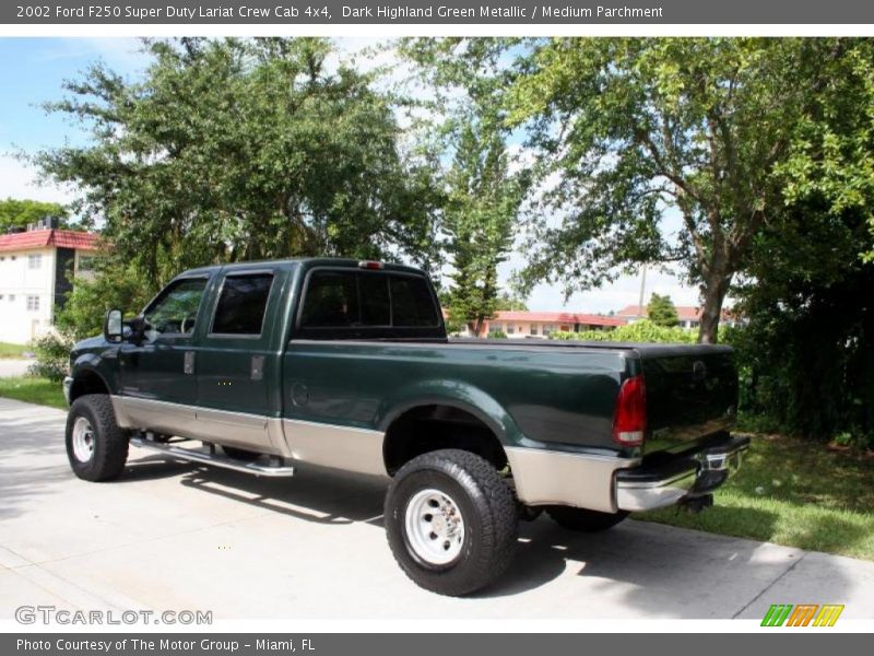 Dark Highland Green Metallic / Medium Parchment 2002 Ford F250 Super Duty Lariat Crew Cab 4x4