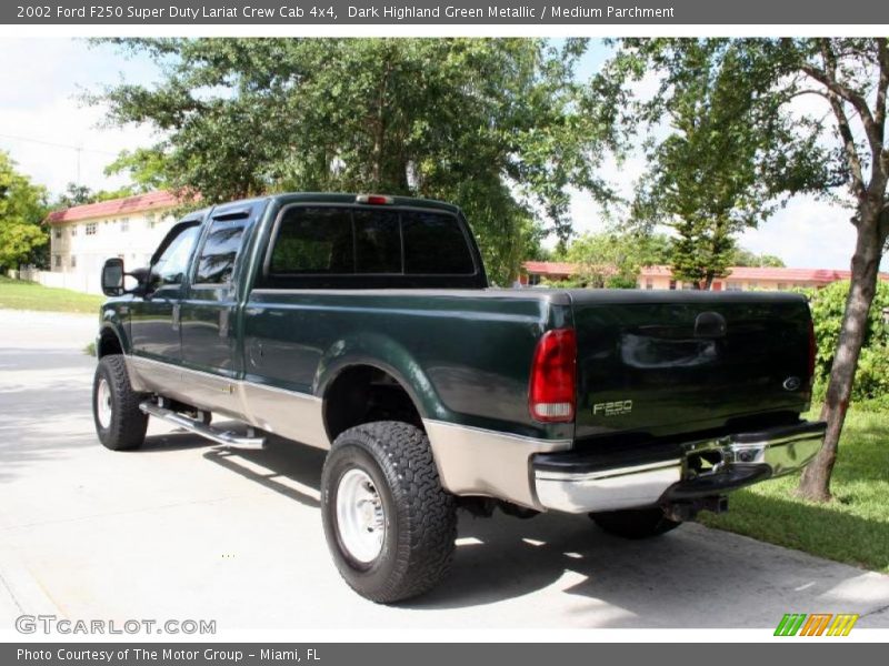 Dark Highland Green Metallic / Medium Parchment 2002 Ford F250 Super Duty Lariat Crew Cab 4x4