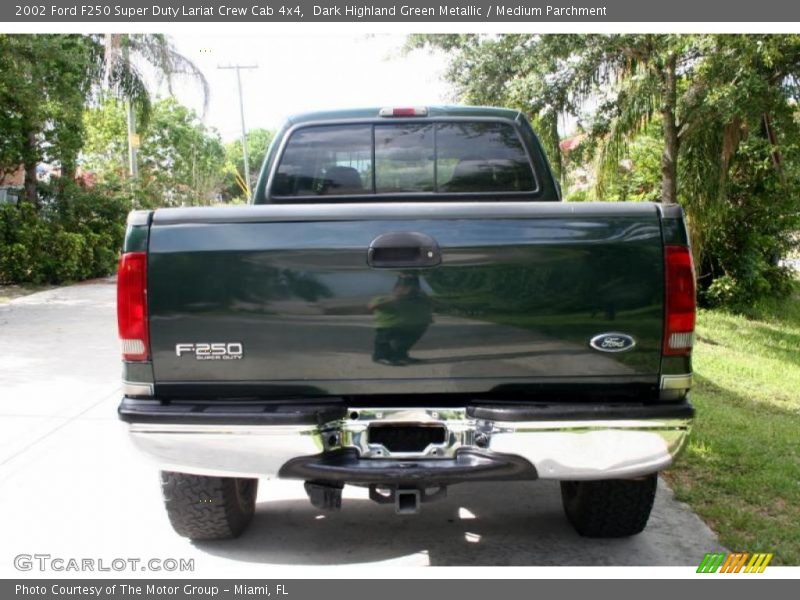Dark Highland Green Metallic / Medium Parchment 2002 Ford F250 Super Duty Lariat Crew Cab 4x4