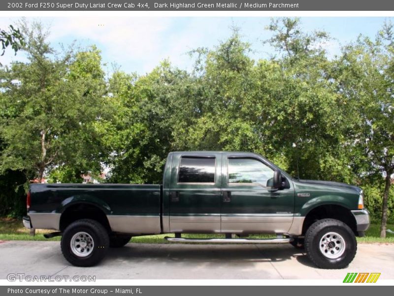 Dark Highland Green Metallic / Medium Parchment 2002 Ford F250 Super Duty Lariat Crew Cab 4x4