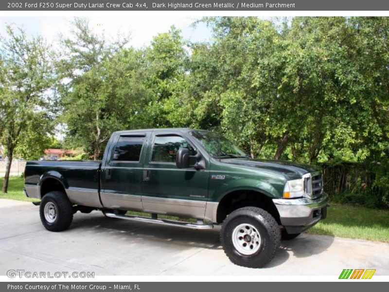 Dark Highland Green Metallic / Medium Parchment 2002 Ford F250 Super Duty Lariat Crew Cab 4x4