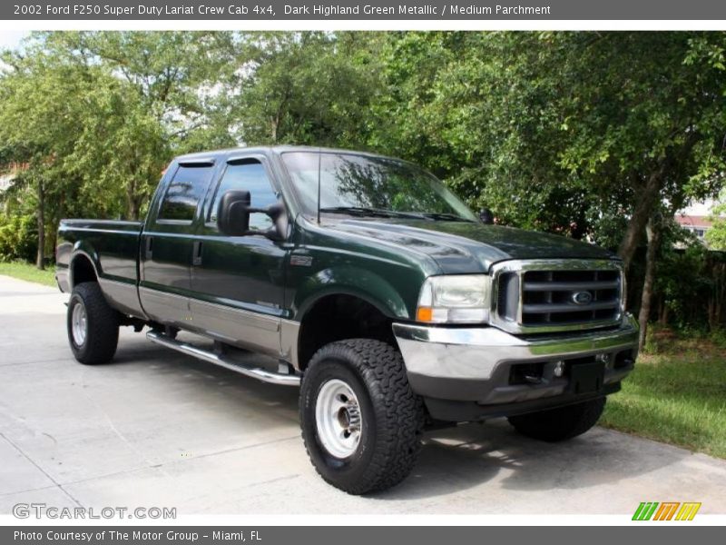 Dark Highland Green Metallic / Medium Parchment 2002 Ford F250 Super Duty Lariat Crew Cab 4x4