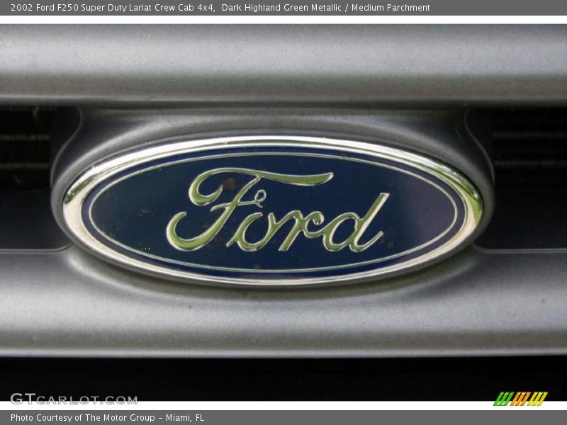 Dark Highland Green Metallic / Medium Parchment 2002 Ford F250 Super Duty Lariat Crew Cab 4x4