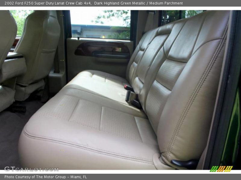 Dark Highland Green Metallic / Medium Parchment 2002 Ford F250 Super Duty Lariat Crew Cab 4x4