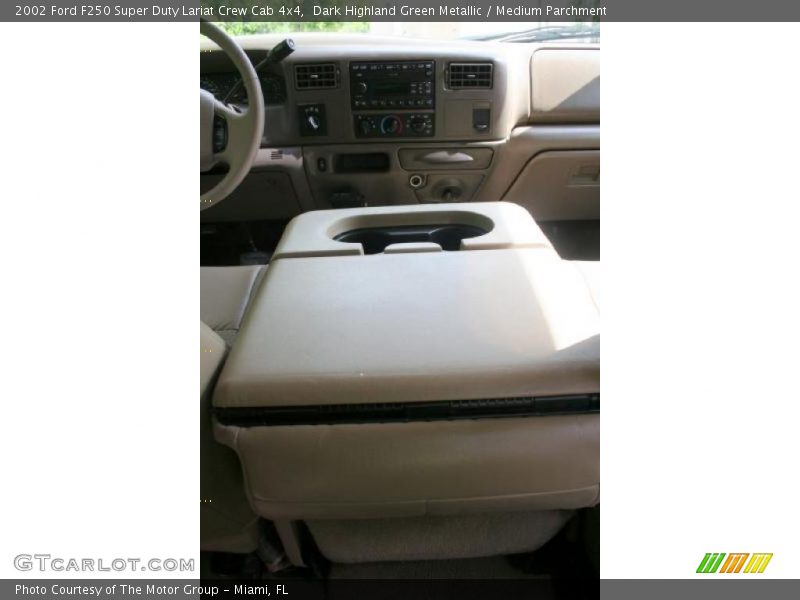 Dark Highland Green Metallic / Medium Parchment 2002 Ford F250 Super Duty Lariat Crew Cab 4x4