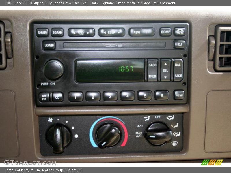 Dark Highland Green Metallic / Medium Parchment 2002 Ford F250 Super Duty Lariat Crew Cab 4x4