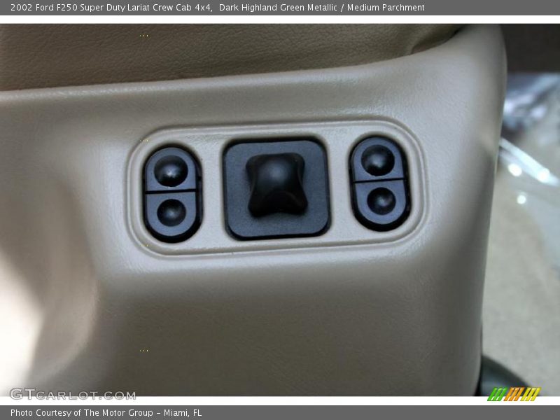 Dark Highland Green Metallic / Medium Parchment 2002 Ford F250 Super Duty Lariat Crew Cab 4x4