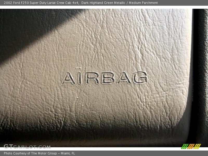 Dark Highland Green Metallic / Medium Parchment 2002 Ford F250 Super Duty Lariat Crew Cab 4x4