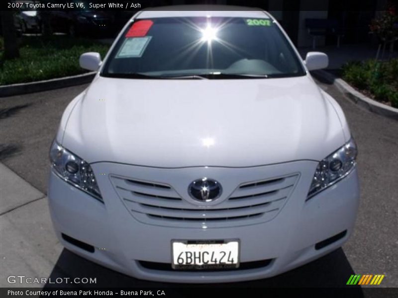 Super White / Ash 2007 Toyota Camry LE V6