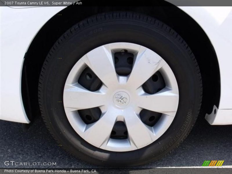Super White / Ash 2007 Toyota Camry LE V6