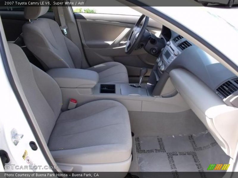 Super White / Ash 2007 Toyota Camry LE V6