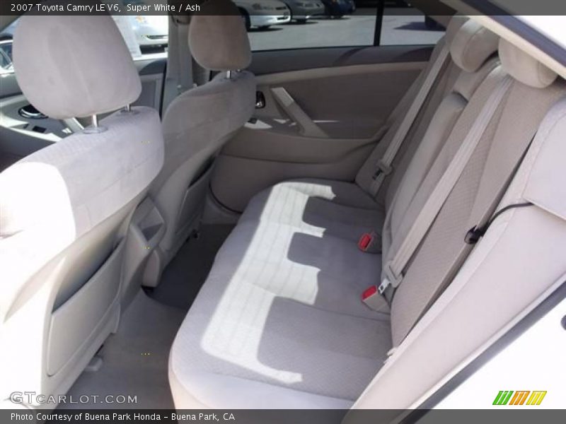 Super White / Ash 2007 Toyota Camry LE V6