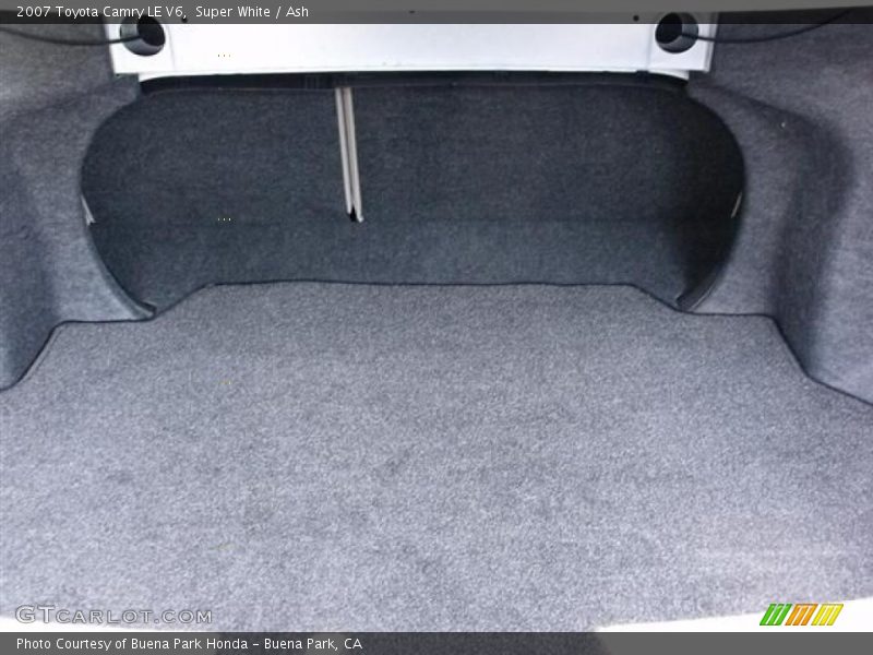 Super White / Ash 2007 Toyota Camry LE V6