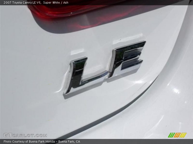 Super White / Ash 2007 Toyota Camry LE V6