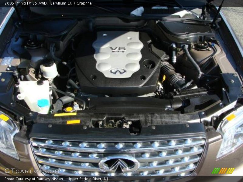 Beryllium 16 / Graphite 2005 Infiniti FX 35 AWD
