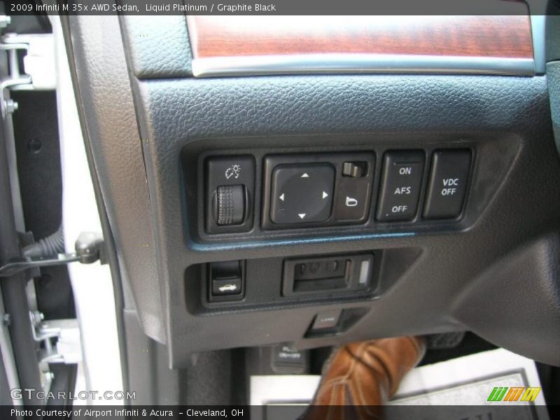 Liquid Platinum / Graphite Black 2009 Infiniti M 35x AWD Sedan