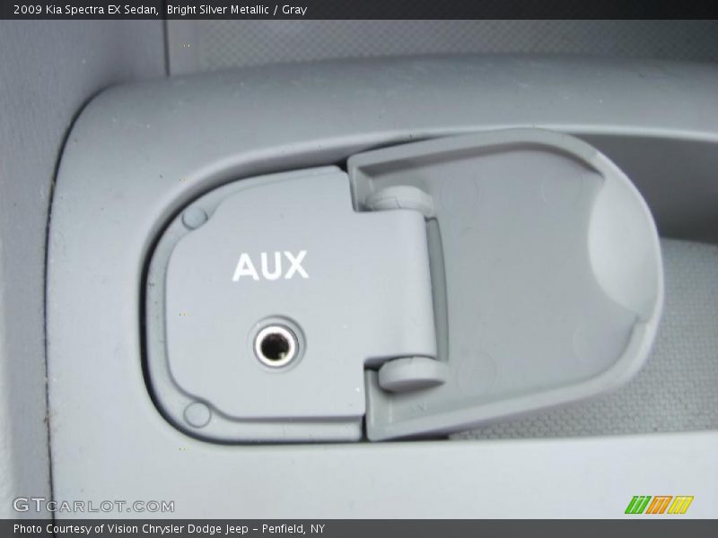 Bright Silver Metallic / Gray 2009 Kia Spectra EX Sedan