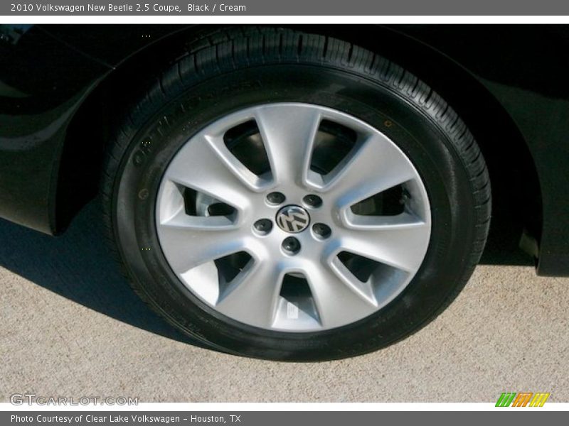 Black / Cream 2010 Volkswagen New Beetle 2.5 Coupe