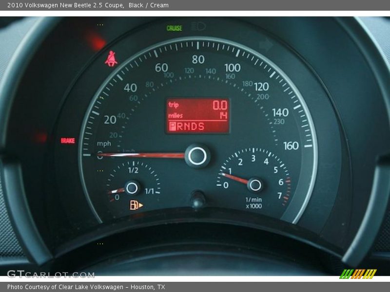 Black / Cream 2010 Volkswagen New Beetle 2.5 Coupe