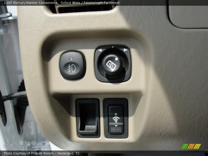Oxford White / Pebble/Light Parchment 2005 Mercury Mariner Convenience