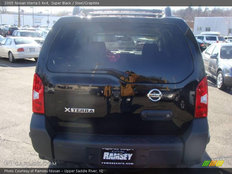 Super Black / Steel/Graphite 2005 Nissan Xterra S 4x4
