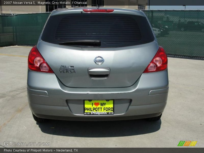 Magnetic Grey Metallic / Charcoal 2007 Nissan Versa S