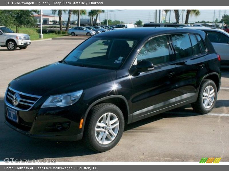 Deep Black Metallic / Charcoal 2011 Volkswagen Tiguan S