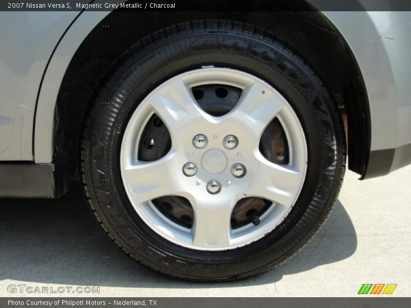 Magnetic Grey Metallic / Charcoal 2007 Nissan Versa S