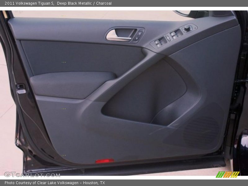 Deep Black Metallic / Charcoal 2011 Volkswagen Tiguan S