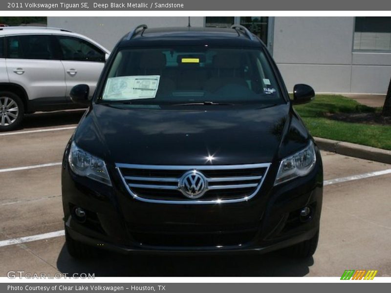 Deep Black Metallic / Sandstone 2011 Volkswagen Tiguan SE
