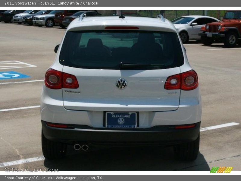 Candy White / Charcoal 2011 Volkswagen Tiguan SE