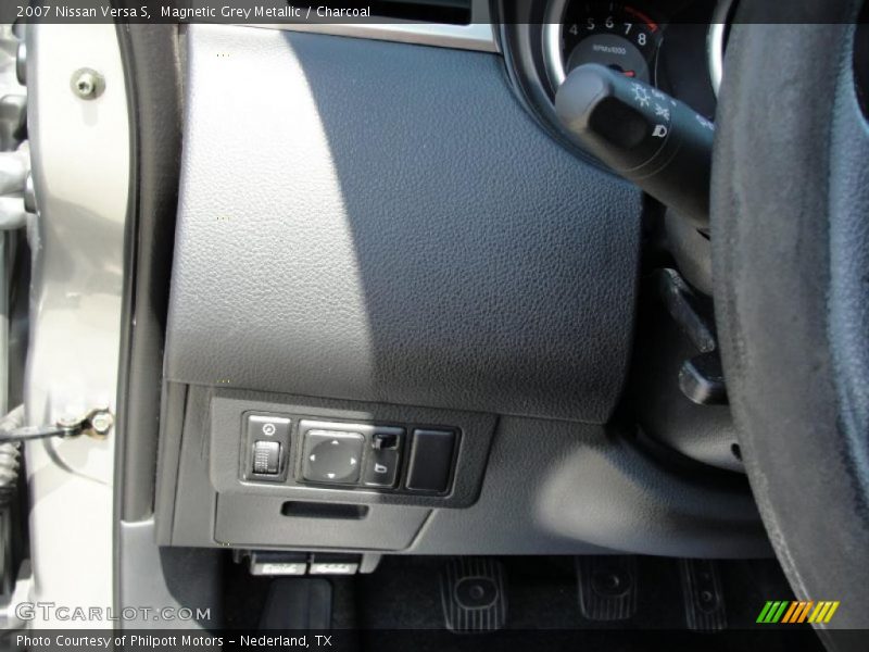 Magnetic Grey Metallic / Charcoal 2007 Nissan Versa S