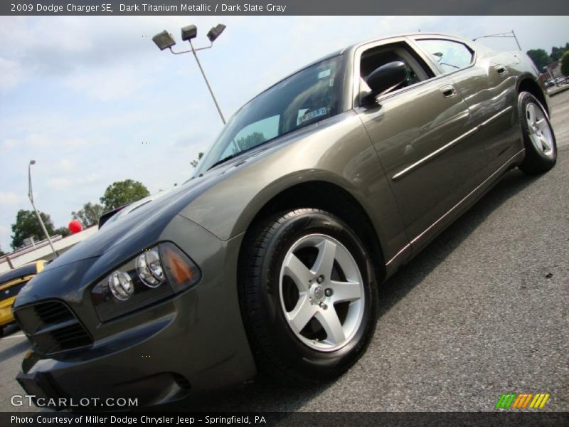 Dark Titanium Metallic / Dark Slate Gray 2009 Dodge Charger SE