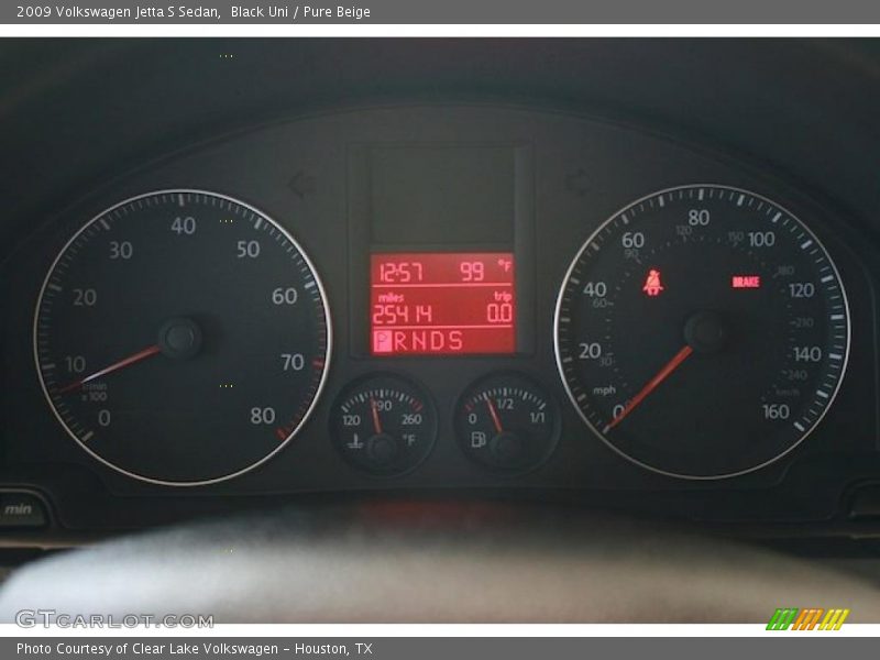 Black Uni / Pure Beige 2009 Volkswagen Jetta S Sedan