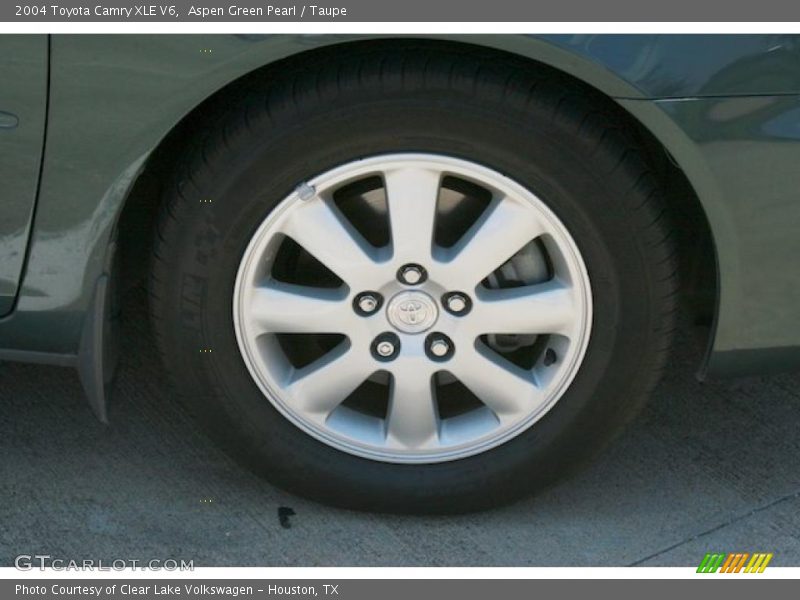 Aspen Green Pearl / Taupe 2004 Toyota Camry XLE V6