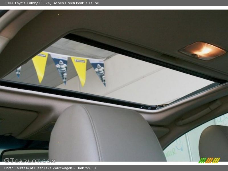 Aspen Green Pearl / Taupe 2004 Toyota Camry XLE V6