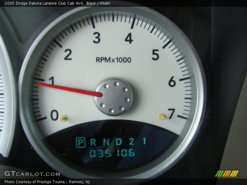 Black / Khaki 2005 Dodge Dakota Laramie Club Cab 4x4