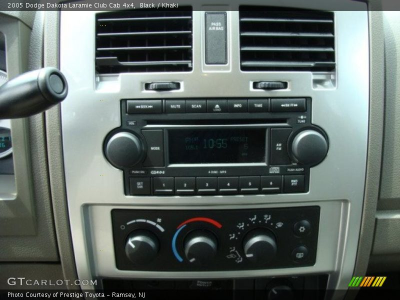 Black / Khaki 2005 Dodge Dakota Laramie Club Cab 4x4