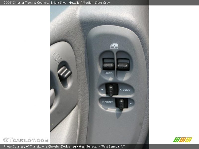 Bright Silver Metallic / Medium Slate Gray 2006 Chrysler Town & Country