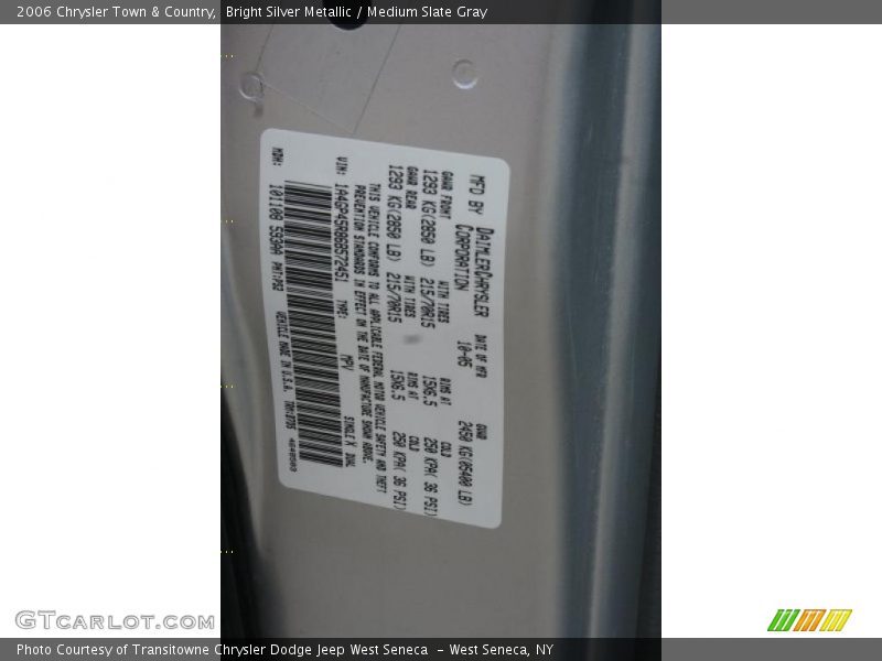 Bright Silver Metallic / Medium Slate Gray 2006 Chrysler Town & Country