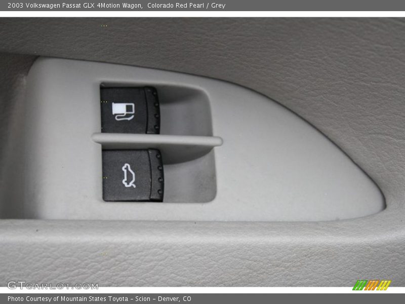 Colorado Red Pearl / Grey 2003 Volkswagen Passat GLX 4Motion Wagon